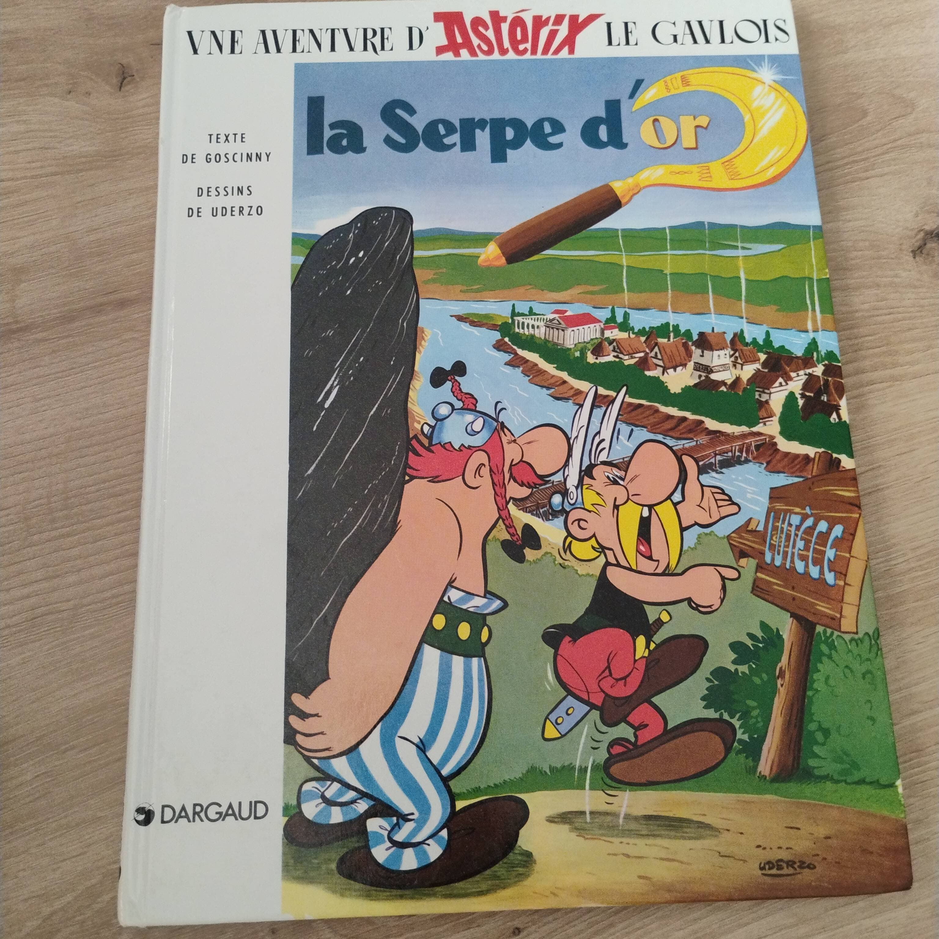 Astérix - La Serpe d'Or - Album BD Dargaud